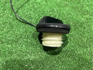 Пробка бензобака SUBARU OUTBACK OEM 42031SA020 SILVER 39D, 3K3