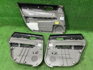 Обшивка дверей 3 штуки SUBARU FORESTER OEM 94232SA200JA 94221SA300JA 94221SA310JA SG5 2007 BLACK 32J