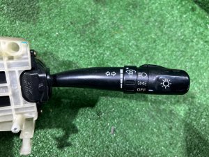 Блок подрулевых переключателей оптитрон SUBARU LEGACY LANCASTER OEM 83111AE050 83111AE030 BHE BH9 BH5 BE5 BE9 BEE 2001 EZ30 AT