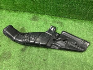 Воздухозаборник SUBARU LEGACY LANCASTER OEM 46012AE100 BHE 2001 EZ30 AT