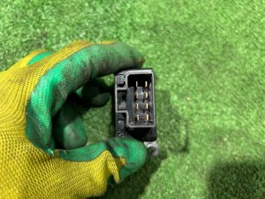 Кнопка аварийной остановки SUBARU LEGACY LANCASTER OEM 83037AE000 BH9 2001 EZ30 AT