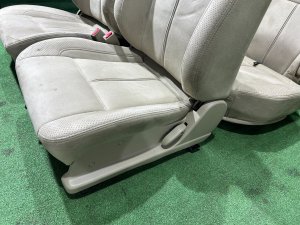 Комплект сидений SUBARU LEGACY LANCASTER OEM 64010AE700GE 64010AE710GE 64231AE360GE 64221AE130GE BHE BH9 BH5 2001 SILVER/GREY 1U2