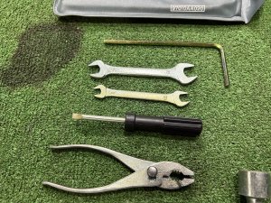 Набор инструментов SUBARU LEGACY LANCASTER OEM 97010AA020 BHE BH9 BH5 BE5 BE9 BEE 2001