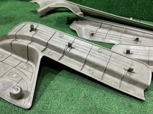 Накладки на пороги SUBARU LEGACY LANCASTER OEM 94060AE000GE 94060AE010GE 94061AE000GE 94061AE010GE BHE BH9 BH5 2001 SILVER/GREY 1U2