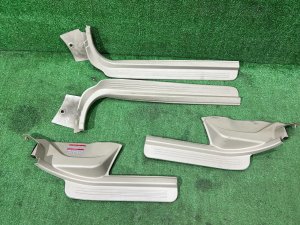 Накладки на пороги 94060AE000GE 94060AE010GE 94061AE000GE 94061AE010GE SUBARU LEGACY LANCASTER