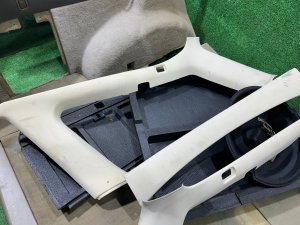 Обшивка багажника SUBARU LEGACY LANCASTER BHE BH9 2001 SILVER/GREY 1U2