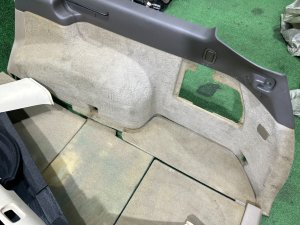 Обшивка багажника SUBARU LEGACY LANCASTER BHE BH9 2001 SILVER/GREY 1U2