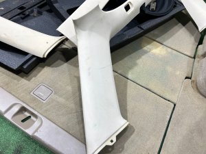 Обшивка багажника SUBARU LEGACY LANCASTER BHE BH9 2001 SILVER/GREY 1U2