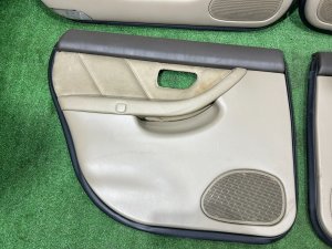 Обшивка дверей SUBARU LEGACY LANCASTER OEM 94210AE600AD 94210AE610AD 94220AE420AD 94220AE430AD BHE BH9 BH5 2001 SILVER/GREY 1U2