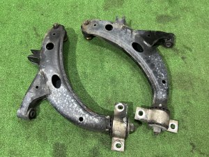 Рычаги передние Дефект сайлентблоков SUBARU LEGACY LANCASTER OEM 20202AE000 20202AE010 BHE BH9 2001 EZ30 AT