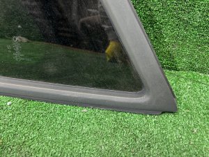 Стекло багажника левое целый молдинг SUBARU LEGACY LANCASTER OEM 65210AE260NB BHE BH9 BH5 2001