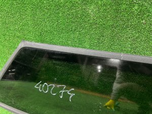 Стекло багажника правое целый молдинг SUBARU LEGACY LANCASTER OEM 65210AE250NB BHE 2001