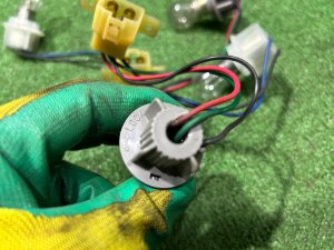 Фишки Задней стоп планки SUBARU LEGACY LANCASTER OEM 84931AE020 BHE 2001 EZ30 AT