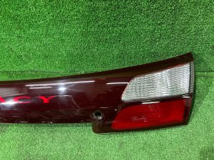 Стоп планка Накладка пятой двери SUBARU LEGACY LANCASTER OEM 84251AE060 BHE 2001