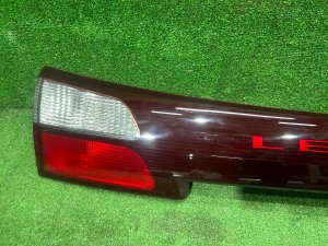 Стоп планка Накладка пятой двери SUBARU LEGACY LANCASTER OEM 84251AE060 BHE 2001