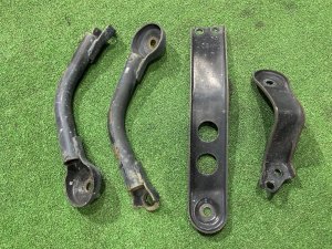 Распорки задних рычагов 20157AE050 20157AE060 20157AE000 SUBARU LEGACY LANCASTER