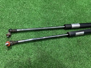 Амортизаторы крышки багажника SUBARU FORESTER OEM 63269SC000 63269SC010 SH5 2007 GREY 61K