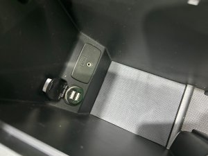 Бардачок подлокотник SUBARU FORESTER OEM 92114SC000JC 92132SC040JC SH5 2007 GREY 61K