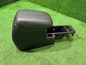 Бардачок подлокотник 92114SC000JC 92132SC040JC SUBARU FORESTER