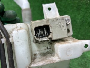 Бачок омывателя SUBARU FORESTER OEM 86631SC010 SH5 2007 EJ205 MT5