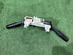 Блок подрулевых переключателей SUBARU FORESTER OEM 83115AG121 SH5 2007 EJ205 MT5