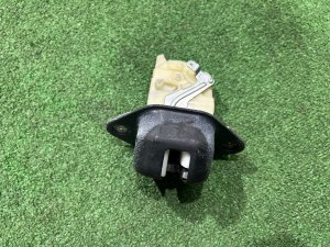 Замок пятой двери 63032FG000 SUBARU FORESTER