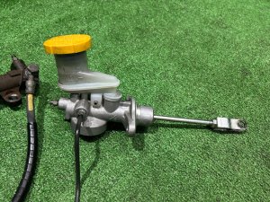 Главный цилиндр сцепления SUBARU FORESTER OEM 37230SC010 30620AA140 SH5 2007 EJ205 MT5