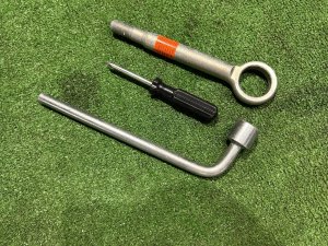 Набор инструментов крюк 57805FG000 694005092 SUBARU FORESTER