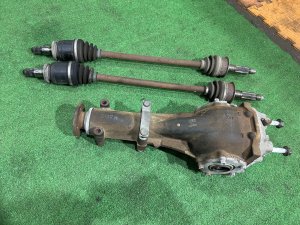 Редуктор с приводами 4.444 SUBARU FORESTER OEM 27011AB180 SH5 2007 EJ205 MT5