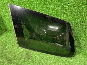 Стекло багажника левое 65209SC030 SUBARU FORESTER