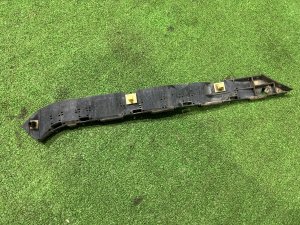 Крепление заднего бампера правое SUBARU FORESTER OEM 57707SC080 SH5 2007 GREY 61K