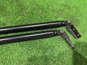 Амортизаторы крышки багажника SUBARU LEGACY LANCASTER OEM 63260AE020 63260AE030 BHE 2002 SILVER/GREY 1U2