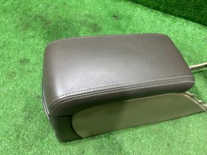 Бардачок подлокотник КОЖА SUBARU LEGACY LANCASTER OEM 92111AE010AD BHE BH9 BH5 2002 SILVER/GREY 1U2