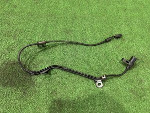 Датчик ABS задний правый 27540AE020 SUBARU LEGACY LANCASTER