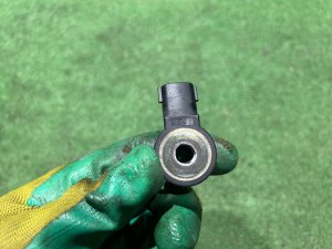 Датчик детонации SUBARU LEGACY LANCASTER OEM 22060AA081 BHE 2002 EZ30 AT