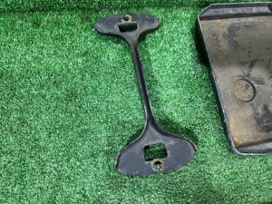 Крепление аккумулятора SUBARU LEGACY LANCASTER OEM 82182AA040 82161AA040 82122AA011 BHE BH9 BH5 BE5 BE9 BEE 2002