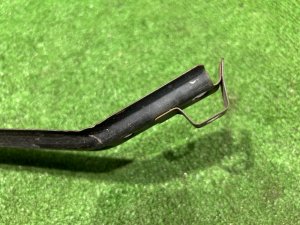 Крепление переднего бампера правое SUBARU LEGACY LANCASTER OEM 57707AE230 BHE 2002 SILVER/GREY 1U2