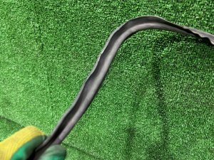 Молдинг лобового стекла SUBARU LEGACY LANCASTER OEM 65058AE000 BHE BH9 BH5 BE BE9 BE5 BEE 2002 SILVER/GREY 1U2