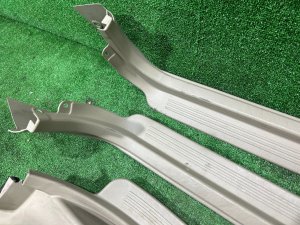 Накладки на пороги SUBARU LEGACY LANCASTER OEM 94060AE000GE 94060AE010GE 94061AE000GE 94061AE010GE BHE BH9 BH5 2002 SILVER/GREY 1U2