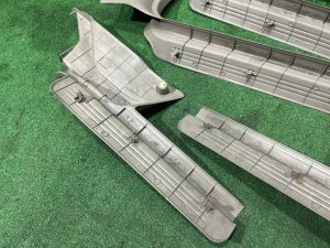 Накладки на пороги SUBARU LEGACY LANCASTER OEM 94060AE000GE 94060AE010GE 94061AE000GE 94061AE010GE BHE BH9 BH5 2002 SILVER/GREY 1U2