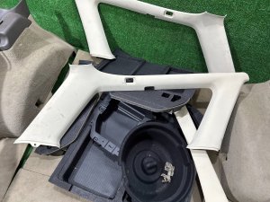 Обшивка багажника SUBARU LEGACY LANCASTER OEM 94047AE020AD 94047AE030AD 95066AE030GG 95066AE020GG BHE BH9 2002 SILVER/GREY 1U2