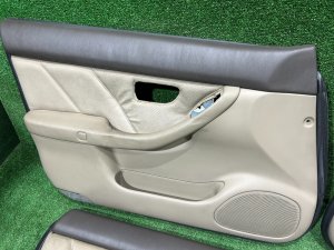 Обшивка дверей SUBARU LEGACY LANCASTER OEM 94210AE600AD 94210AE610AD 94220AE420AD 94220AE430AD BHE BH9 BH5 2002 SILVER/GREY 1U2