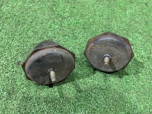 Отбойники рычагов задние SUBARU LEGACY LANCASTER OEM 20501AE010 BHE BH9 2002 EZ30 AT