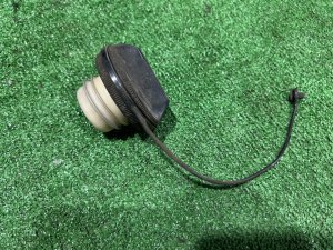 Пробка бензобака SUBARU LEGACY LANCASTER OEM 42032AC020 BHE 2002 SILVER/GREY 1U2