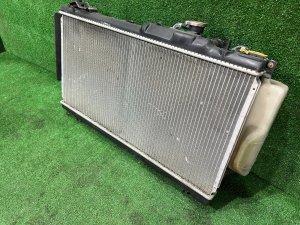 Радиатор двигателя SUBARU LEGACY LANCASTER OEM 45111AE060 BHE 2002 EZ30 AT