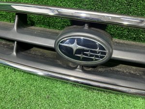 Решетка радиатора SUBARU LEGACY LANCASTER OEM 91121AE260 BHE 2002 SILVER/GREY 1U2