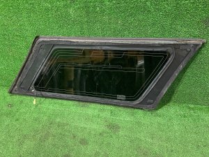 Стекло багажника левое целый молдинг SUBARU LEGACY LANCASTER OEM 65210AE260NB BHE BH9 BH5 2002