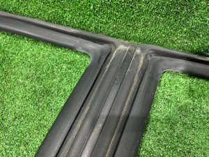 Уплотнитель дверей левый SUBARU LEGACY LANCASTER OEM 63521AE030 BHE BH9 BH5 2002 SILVER/GREY 1U2