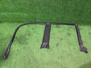 Уплотнитель дверей левый 63521AE030 SUBARU LEGACY LANCASTER