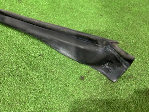 Уплотнитель дверей правый SUBARU LEGACY LANCASTER OEM 63521AE020 BHE BH9 BH5 BE5 BE9 BEE 2002 SILVER/GREY 1U2